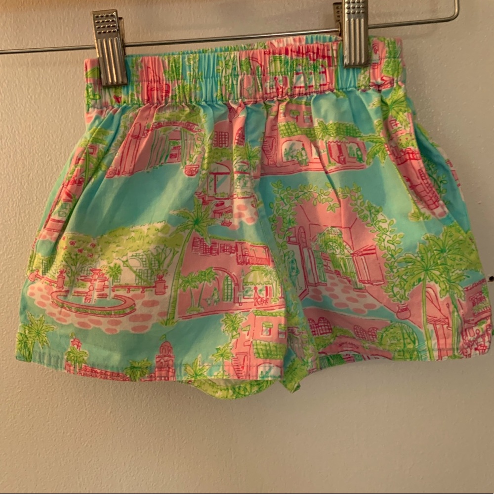 Lilly Pulitzer girls shorts. 2t